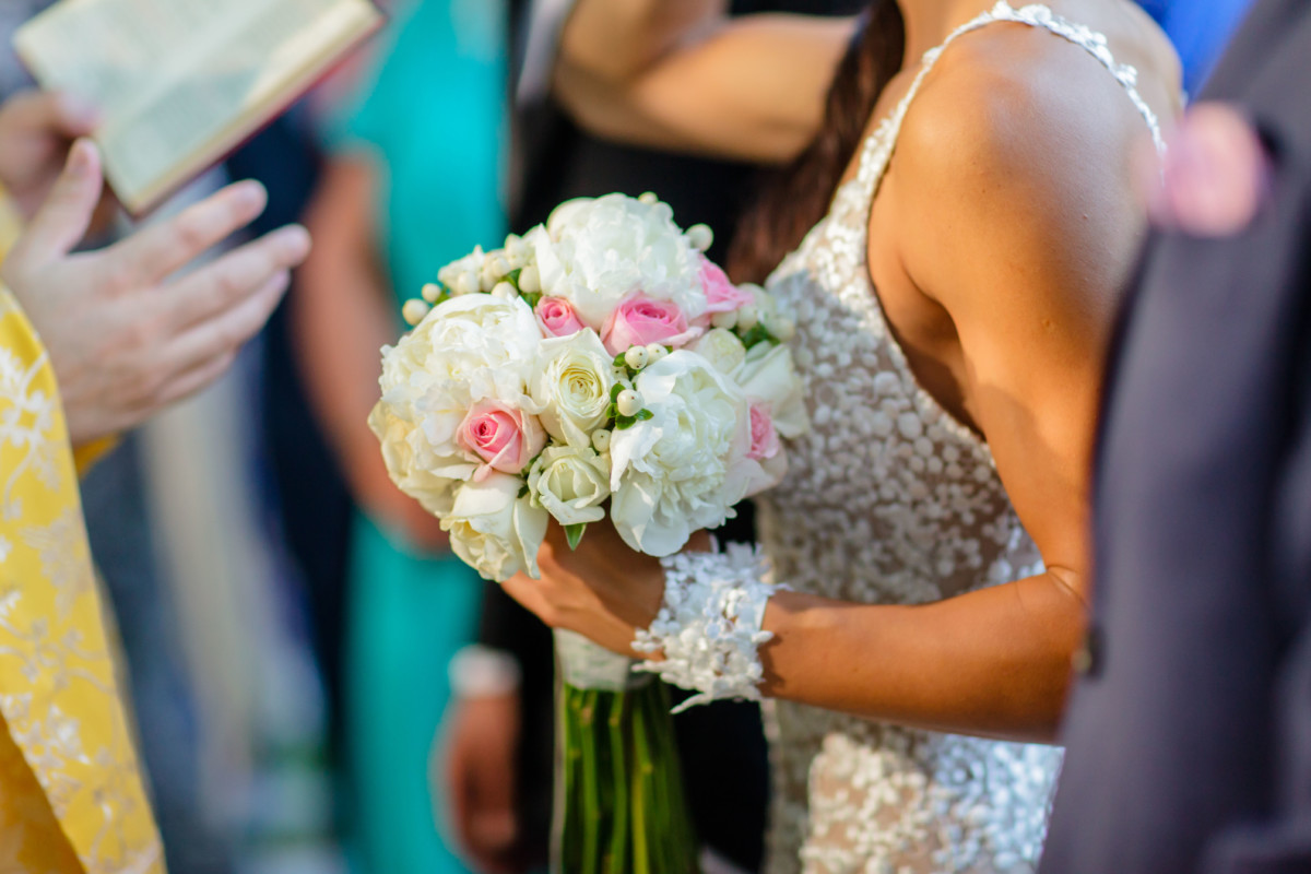 Bridal Bouquet Hypericum Peonies