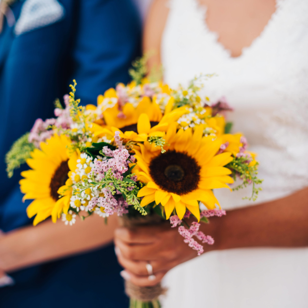 Bridal Bouquet Sunflowers Limonium