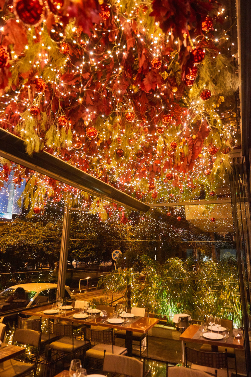 Χριστουγεννιάτικη Διακόσμηση Vezene Restaurant