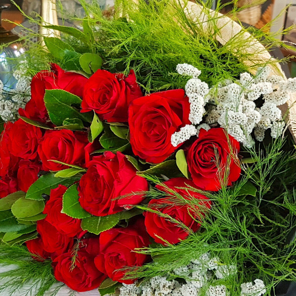 Bouquet Red Roses Amaranthus White