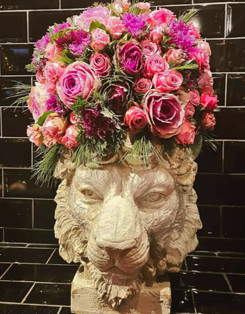 Flower Arrangement Cachepot Lion Pink Flowers